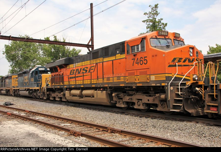 BNSF 7465 on CSX K622